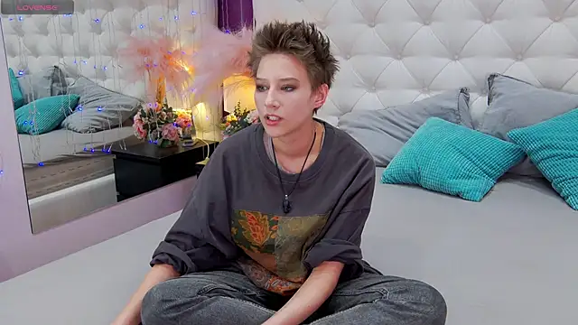 via mayer  online show from 31, 1, 2025