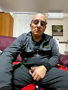 Snapshot of sempreilmio2 chatting on 23, 11, 2025 sempreilmio2 online show from 23, 11, 2025