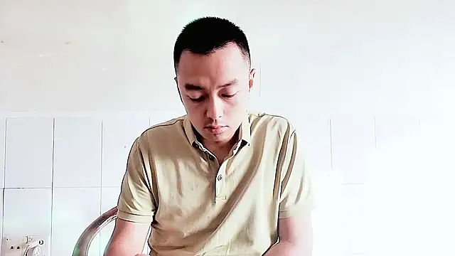 Snapshot of swg176 chatting on 14, 9, 2025 swg176 online show from 14, 9, 2025