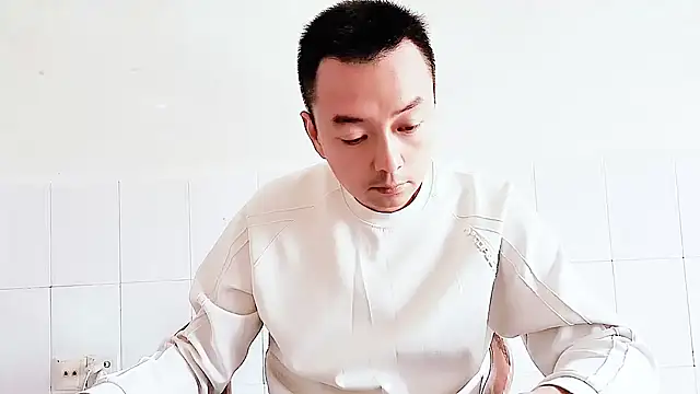 Snapshot of swg176 chatting on 27, 9, 2025 swg176 online show from 27, 9, 2025