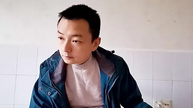 Snapshot of swg176 chatting on 12, 10, 2025 swg176 online show from 12, 10, 2025