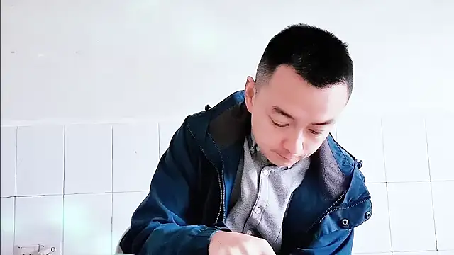 Snapshot of swg176 chatting on 20, 10, 2025 swg176 online show from 20, 10, 2025