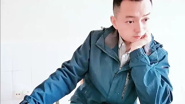 Snapshot of swg176 chatting on 21, 10, 2025 swg176 online show from 21, 10, 2025