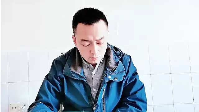 Snapshot of swg176 chatting on 22, 10, 2025 swg176 online show from 22, 10, 2025