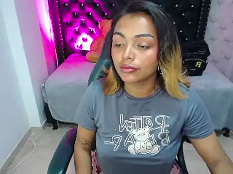 Snapshot of madelein_m chatting on 7, 2, 2025 madelein m online show from 7, 2, 2025