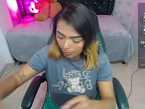 Snapshot of madelein_m chatting on 24, 2, 2025 madelein m online show from 24, 2, 2025