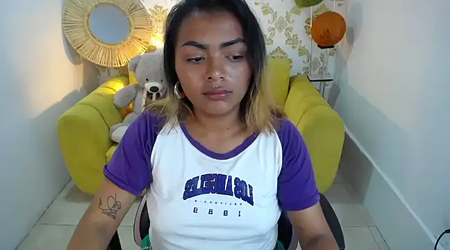 Snapshot of madelein_m chatting on 28, 2, 2025 madelein m online show from 28, 2, 2025