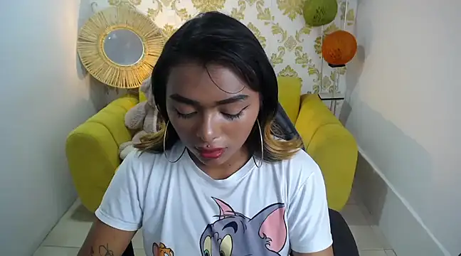 Snapshot of madelein_m chatting on 1, 3, 2025 madelein m online show from 1, 3, 2025