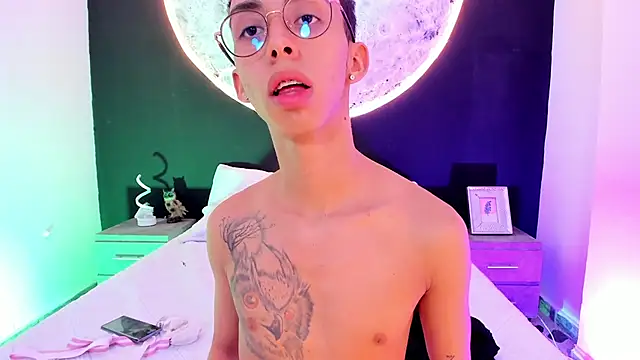 EthaanCox online show from 19, 2, 2025