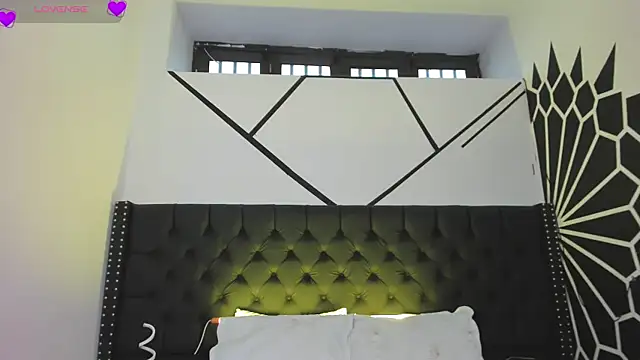 EthaanCox online show from 21, 9, 2025