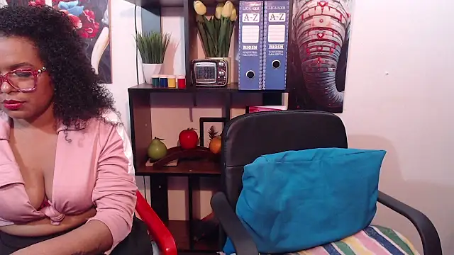 lady rebecca online show from 21, 2, 2025