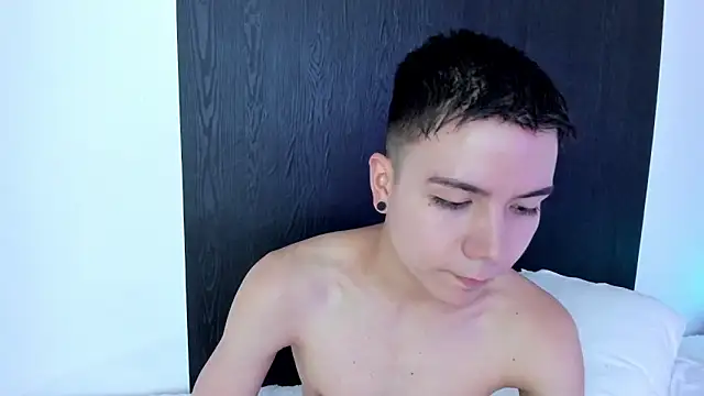 Snapshot of alanblack1 chatting on 28, 1, 2025 alanblack1 online show from 28, 1, 2025