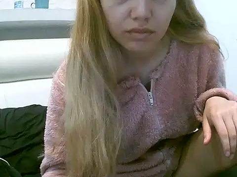 VittoriaTaylor online show from 23, 10, 2025