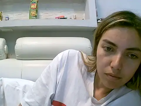 VittoriaTaylor online show from 7, 5, 2026