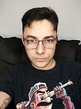 Snapshot of Dyllan__ chatting on 9, 10, 2025 Dyllan   online show from 9, 10, 2025