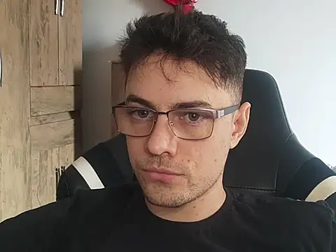 Snapshot of Dyllan__ chatting on 10, 10, 2025 Dyllan   online show from 10, 10, 2025