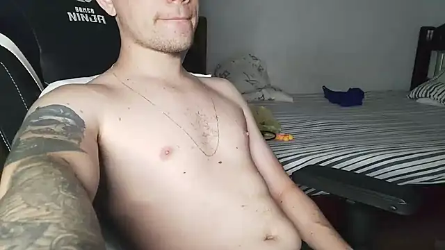 Snapshot of Dyllan__ chatting on 16, 10, 2025 Dyllan   online show from 16, 10, 2025