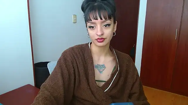 Snapshot of ravenvancleef chatting on 30, 1, 2025 ravenvancleef online show from 30, 1, 2025