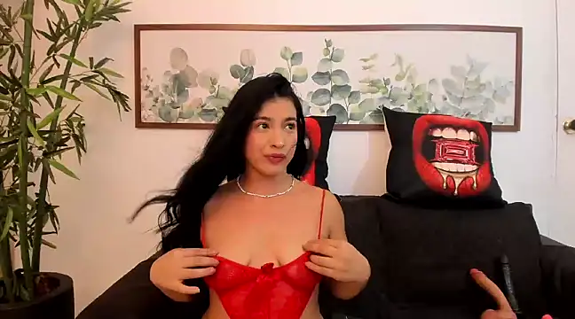 Snapshot of NicolettaLima chatting on 5, 3, 2025 NicolettaLima online show from 5, 3, 2025