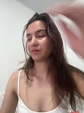 Snapshot of Bella_still chatting on 27, 2, 2026 Bella still online show from 27, 2, 2026