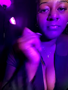 Snapshot of xoxoHotCoCo chatting on 19, 11, 2025 xoxoHotCoCo online show from 19, 11, 2025