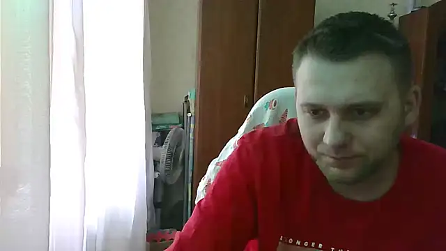 Snapshot of HunterOnBoobs chatting on 4, 3, 2025 HunterOnBoobs online show from 4, 3, 2025