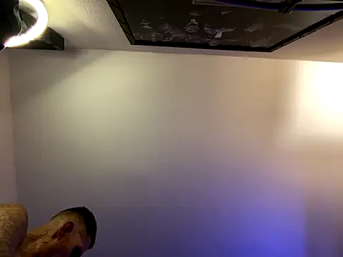 Snapshot of hornycouple818 chatting on 18, 9, 2025 hornycouple818 online show from 18, 9, 2025