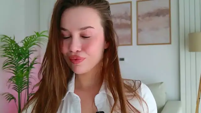 Snapshot of GoddessRoxana chatting on 2, 3, 2026 GoddessRoxana online show from 2, 3, 2026