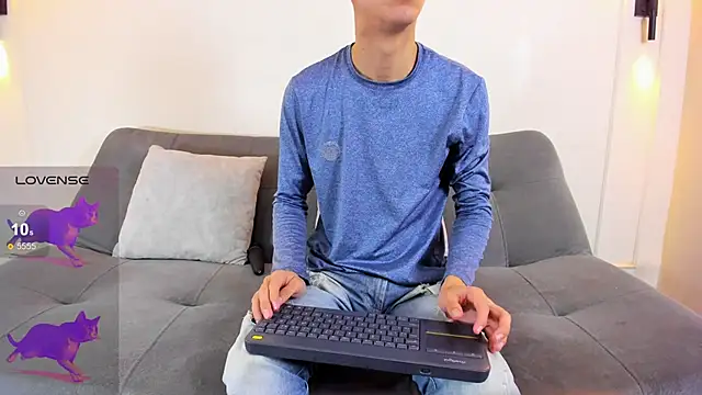 Snapshot of Cum_hunters chatting on 20, 2, 2026 Cum hunters online show from 20, 2, 2026