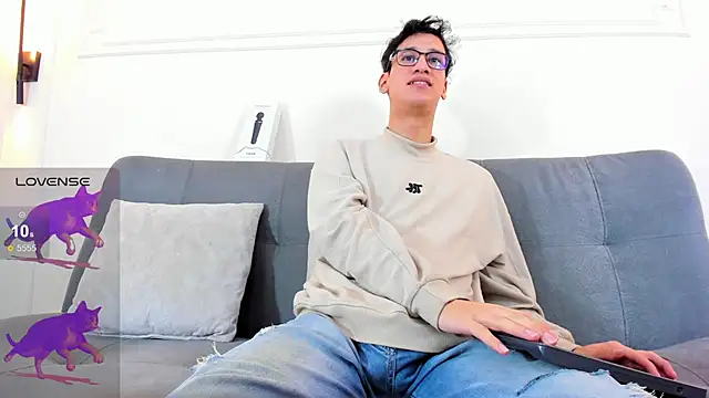 Snapshot of Cum_hunters chatting on 24, 2, 2026 Cum hunters online show from 24, 2, 2026