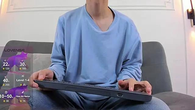 Snapshot of Cum_hunters chatting on 4, 3, 2026 Cum hunters online show from 4, 3, 2026