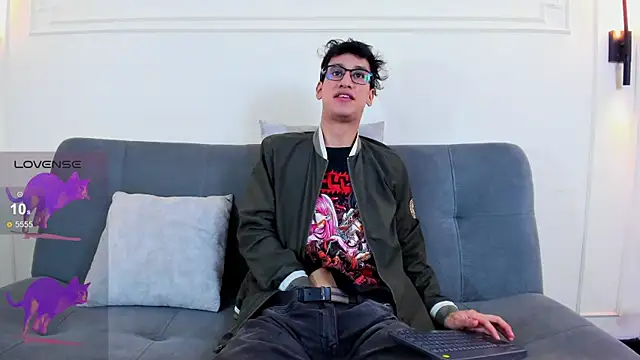 Snapshot of Cum_hunters chatting on 27, 3, 2026 Cum hunters online show from 27, 3, 2026