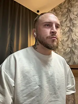 Snapshot of _XxX-XxX_ chatting on 1, 11, 2025 XxX-XxX online show from 1, 11, 2025