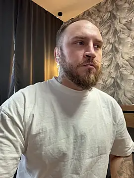 Snapshot of _XxX-XxX_ chatting on 28, 11, 2025 XxX-XxX online show from 28, 11, 2025