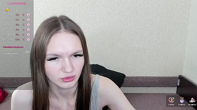 Snapshot of Browni_Kiss chatting on 3, 2, 2025 Browni Kiss online show from 3, 2, 2025