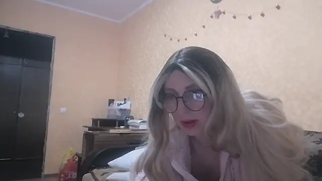LilianaStrey online show from 26, 1, 2025