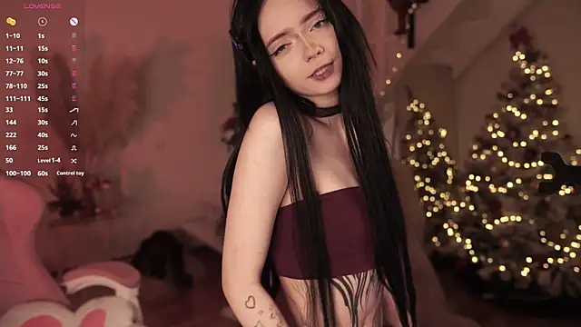 Snapshot of miuri_miy chatting on 19, 12, 2025 miuri miy online show from 19, 12, 2025