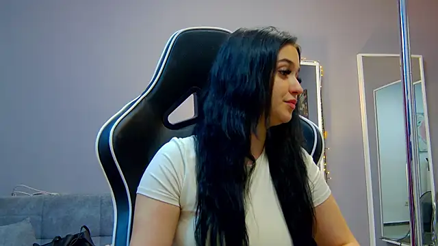 Snapshot of Eva_Lovvia_ chatting on 11, 3, 2025 Eva Lovvia  online show from 11, 3, 2025