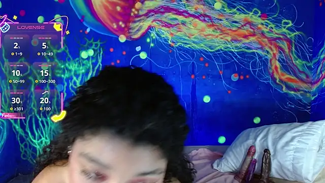 lucie petite online show from 10, 10, 2025