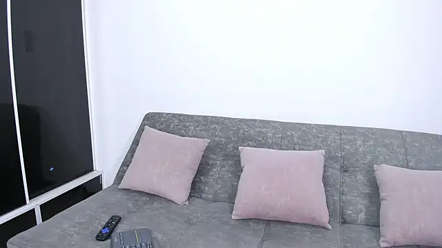 Alondra Cutie online show from 8, 1, 2026