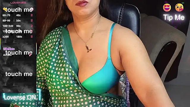 Snapshot of Bengali_Cute_Girl chatting on 15, 4, 2026 Bengali Cute Girl online show from 15, 4, 2026