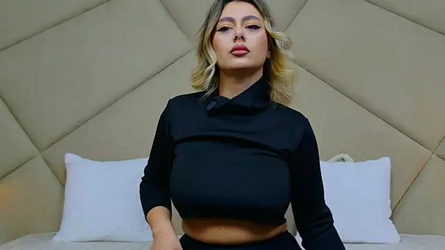 ChloeFrost online show from 24, 4, 2026