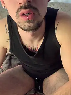 Snapshot of AssHunter4k chatting on 20, 2, 2025 AssHunter4k online show from 20, 2, 2025