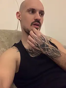 Snapshot of AssHunter4k chatting on 7, 3, 2025 AssHunter4k online show from 7, 3, 2025