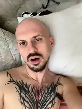 Snapshot of AssHunter4k chatting on 22, 3, 2025 AssHunter4k online show from 22, 3, 2025