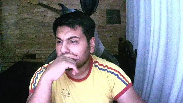 Nicolinoar01 online show from 4, 2, 2026