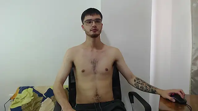 Snapshot of Aleex_Miller chatting on 1, 10, 2025 Aleex Miller online show from 1, 10, 2025