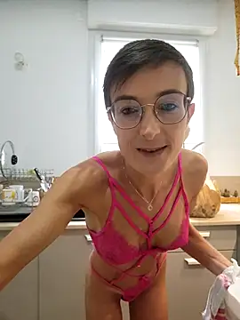 MoiEtLuiXX online show from 11, 9, 2025