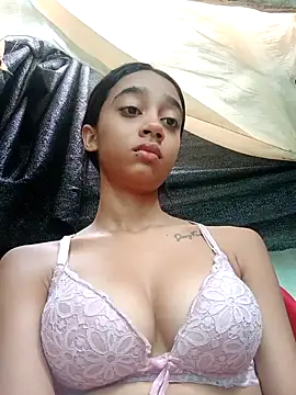 Zoe Sweett18 online show from 6, 2, 2025