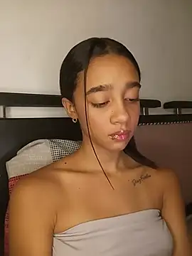 Zoe Sweett18 online show from 24, 6, 2026